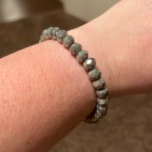 Grey beaded stretch bracelet